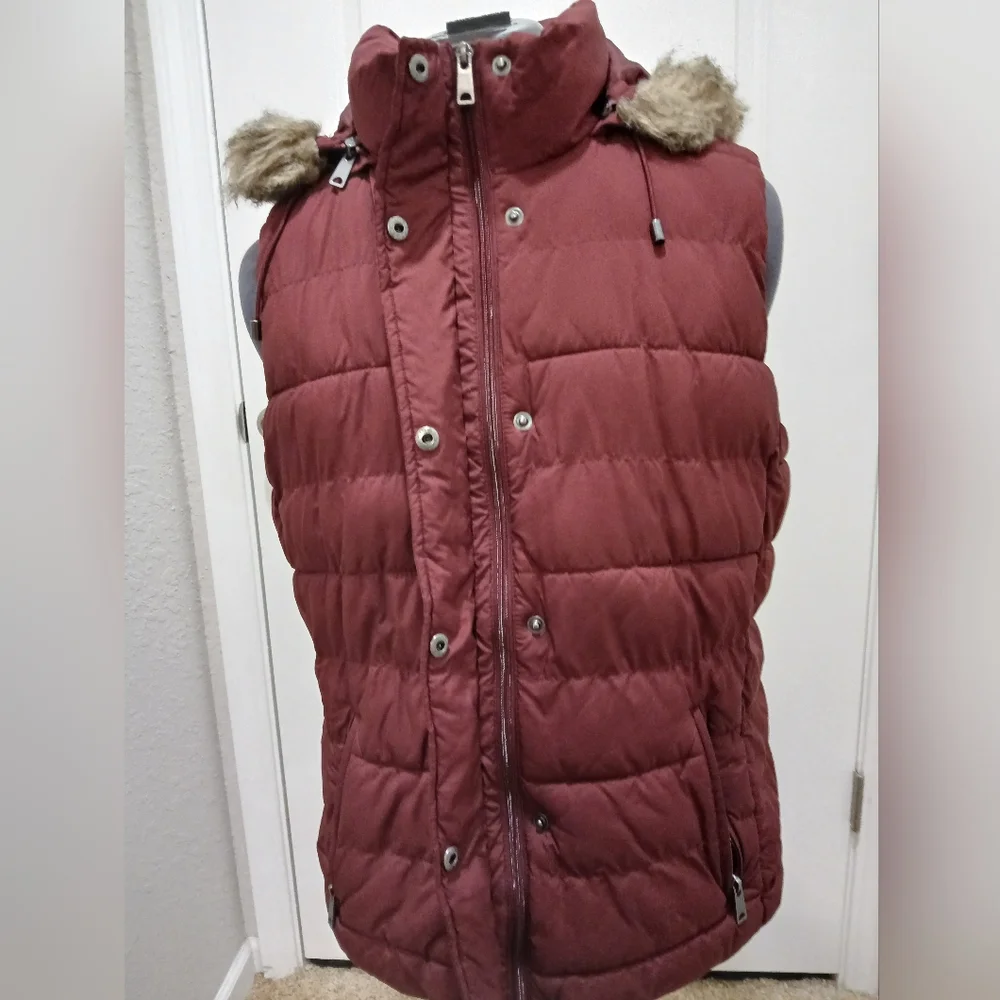 🔥SALE🔥Banana Republic Maroon‎ Puffy Hooded Vest